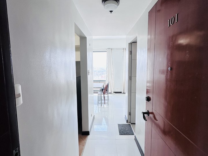 41.00 sqm 1-bedroom Condo For Rent in Eastwood Parkview Tower 2 Quezon City / QC Metro Manila