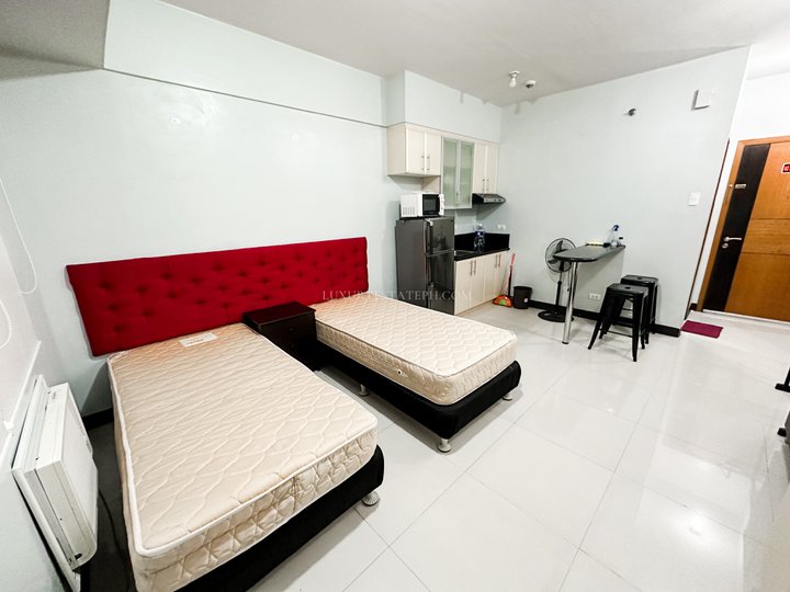 For Sale : Morgan Suites STUDIO Furnished Condo in McKinley Hill Taguig Nearby BGC