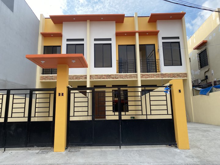 Affordable 2BR Towhouse in Pque & las pinas