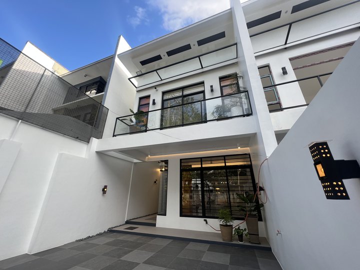 Elegant Duplex House and lot for Sale in Rancho Marikina Flood Free