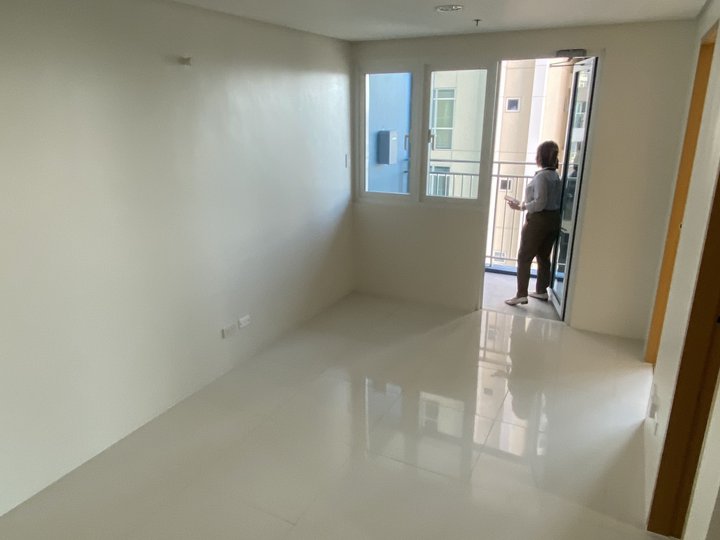 Lease to Own Condominium in BGC 39sqm 1 Bedroom