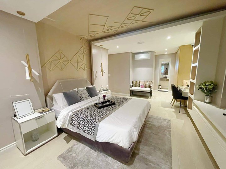 2-Bedroom Suite 110.00 sqm Pre-Selling Condo Park Mckinley West