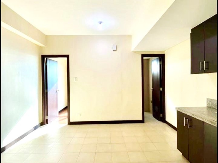RFO 1 bedroom Condo For Sale in Makati San Lorenzo Place condo rent to own installment plan