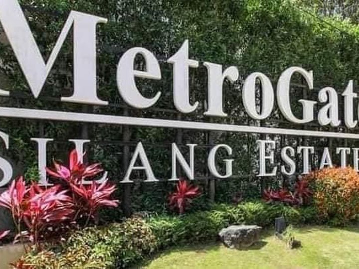 300 sqm lot area - RESIDENTIAL LOT RUSH FOR SALE METROGATE SILANG, EXCLUSIVE SUBDIVISION