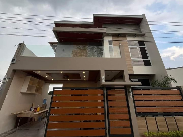 Brandnew 4 Bedrooms House For Sale In Angeles!!