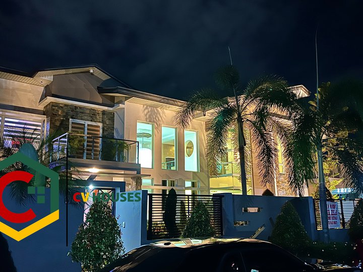 6-bedroom House for Sale inside a secured Subdivision in Angeles City