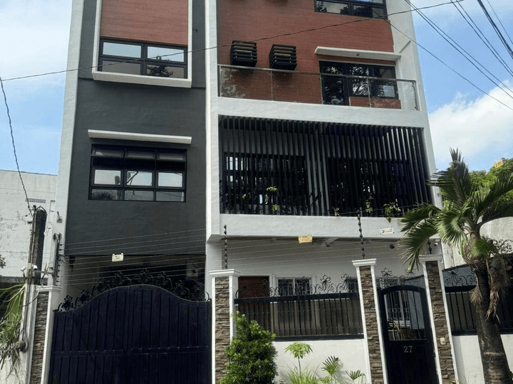 For Sale 6 Bedroom Single Detached House and Lot in New Manila QC