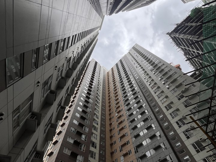 Ready For Occupancy Discounted 30.26 sqm 1-bedroom Residential Condo Rent-to-own in Mandaluyong