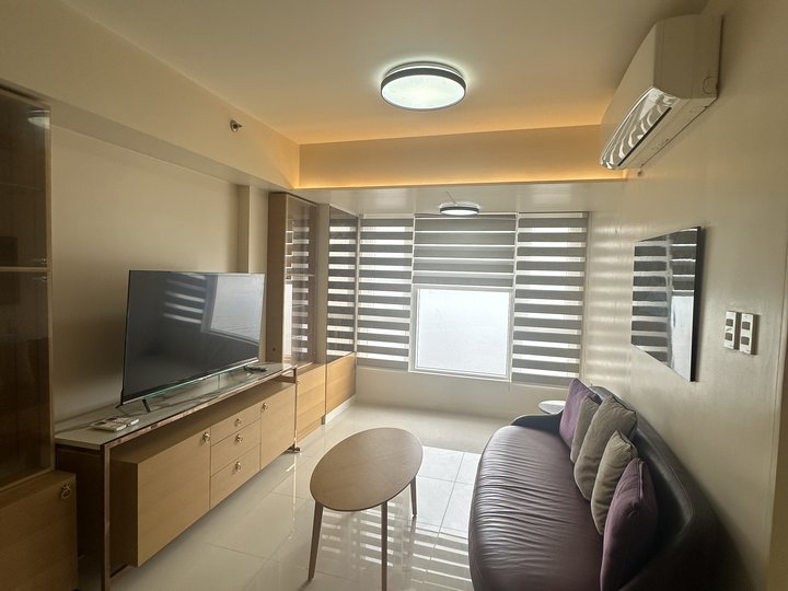 For Sale Oak Harbour Paranaque, Interior Designed 1 Bedroom with Parking near Okada