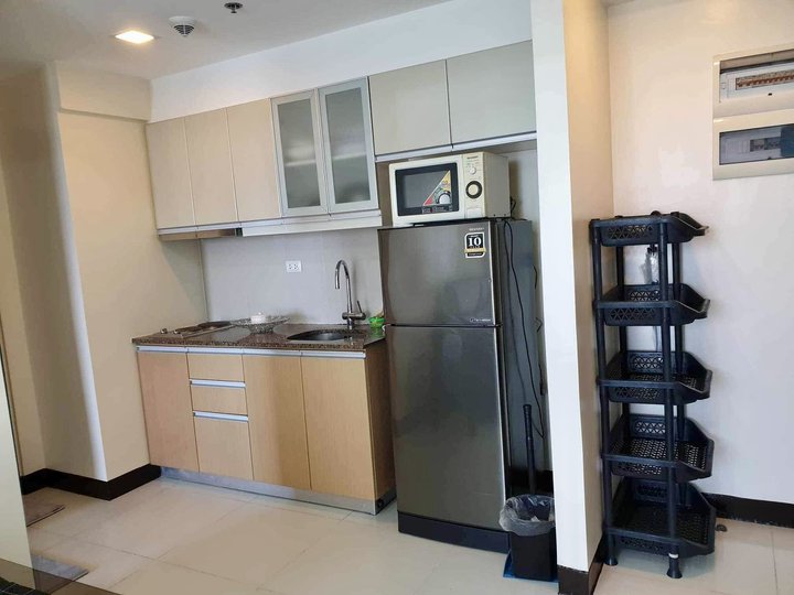 Viceroy Residences 1 Bedroom Unit in Mckinley Hill Condo Rent