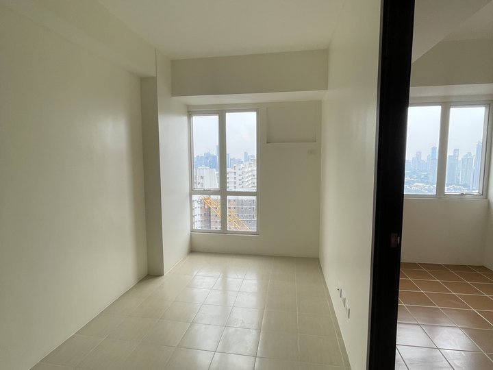 RFO 1BR PET FRIENDLY RENT TO OWN CONDO IN MANDALUYONG 5% DP TO MOVE IN NEAR BGC MAKATI CBD ORTIGAS