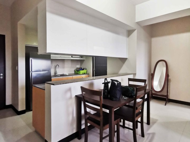 Salcedo Skysuites, Salcedo Village, Makati (TENANTED, FOR SALE