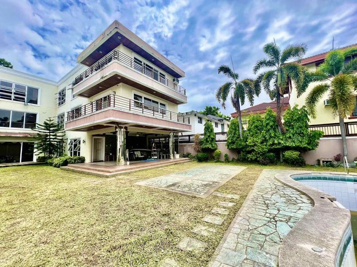 8-bedroom Manor House For Sale in Alabang Hillsborough
