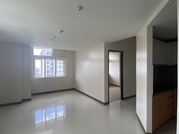 Rent to own 3 Bedroom Condo Unit for sale in San Antonio Makati
