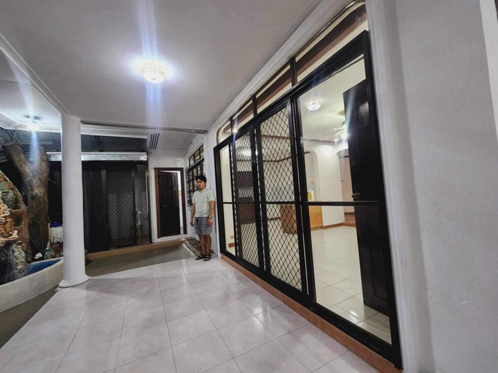 258 sqm 5-BR House & Lot For Sale in White Hills, Banawa, Cebu City