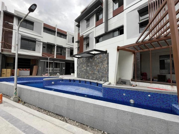 Pre Selling Townhouse in Congressional Ave.Quezon City