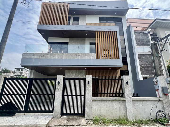House and Lot at Spring Country Subdivision, Filinvest, Bagong Silangan, Quezon City near Sandigan