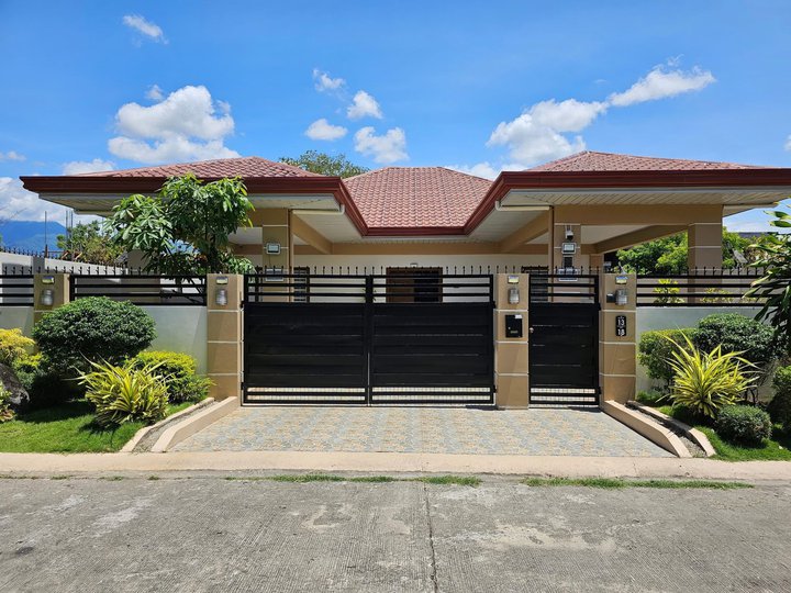 Pre-Owned 4-bedroom Single Detached House For Sale in Dumaguete Negros Oriental