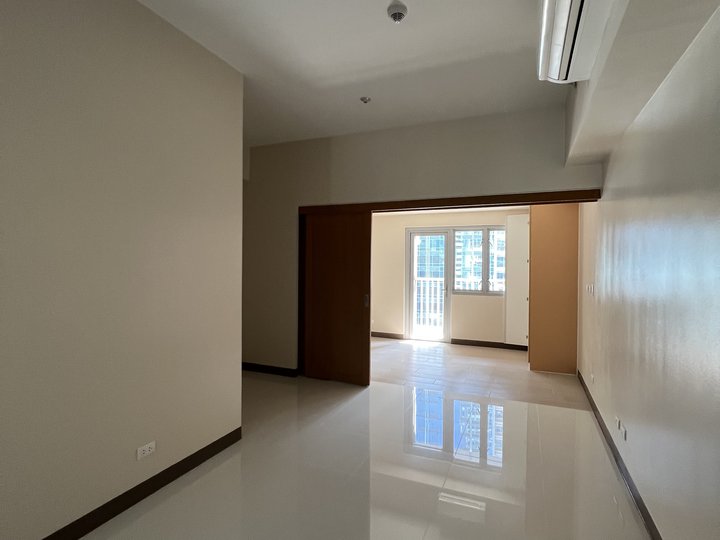 Rent to own Studio + 1 BR with Balcony Condo for sale in Ellis Makati