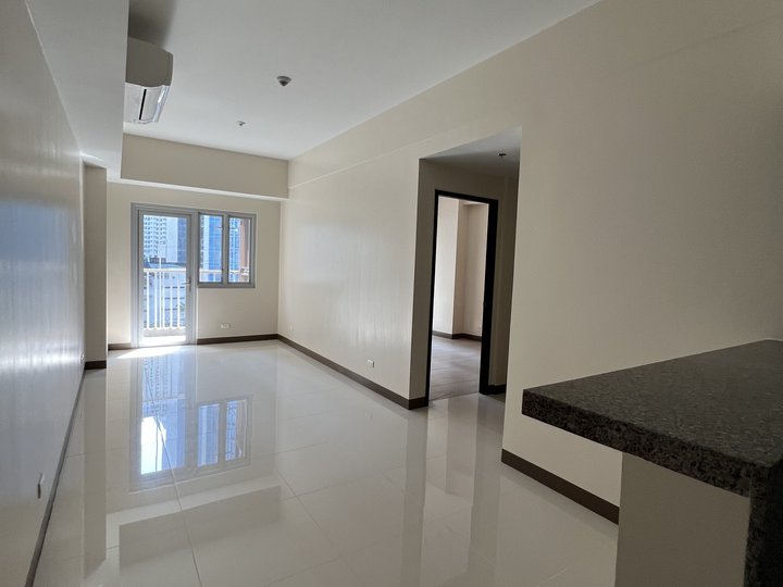 Rent to own Executive 1 Bedroom Condo for sale in The Ellis Makati CBD