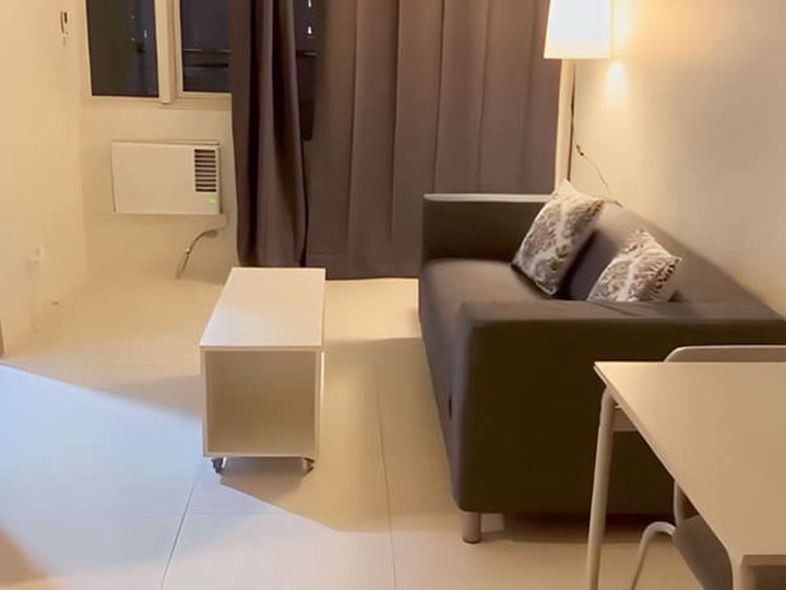 Times Square West One Bedroom For Rent in BGC Furnished