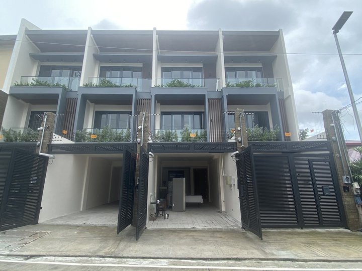 4-bedroom Townhouse For Sale in Quezon City / QC Metro Manila