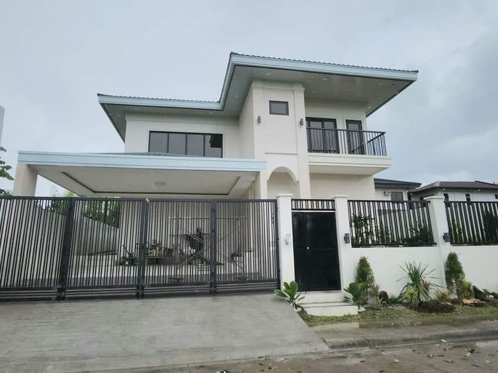 2 storey house and lot w/ 4 bedrooms and pool near SM Telebastagan