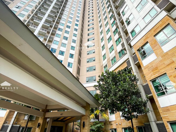 Pasig City, 2BR Condo for Sale in The Grove by Rockwell