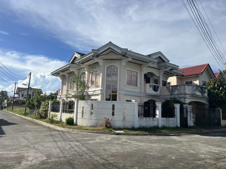 4-bedroom Single Detached House For Sale in Iloilo City Iloilo