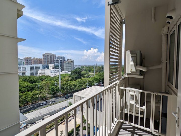 FOR RENT: 1 Bedroom Condo Unit with Balcony in McKinley West