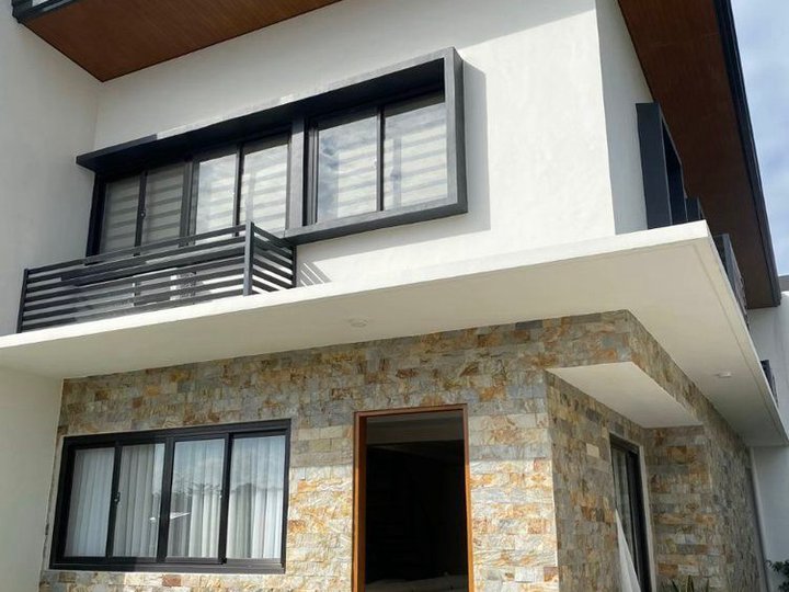 FOR SALE: 2 Bedroom and  3 Bedroom Townhouse In Binan Laguna