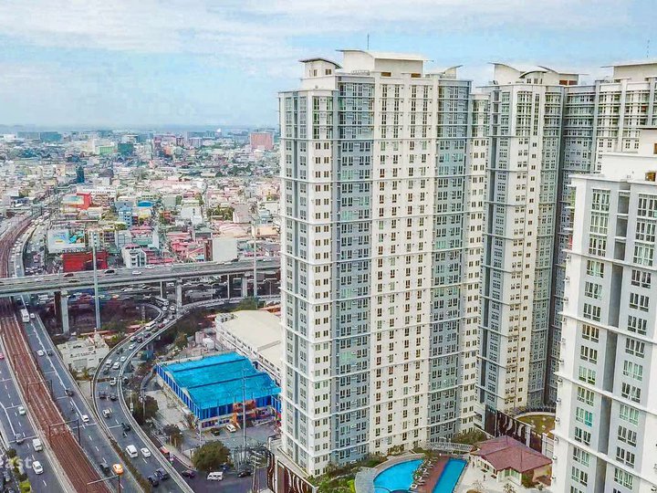 38sqm 2-bedroom CONDO in Makati30k MONTHLY AMORTIZATION