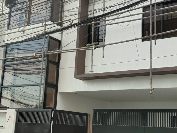 Ready For Occupancy 5-bedroom, 2 car garageTownhouse For Sale in Quezon City