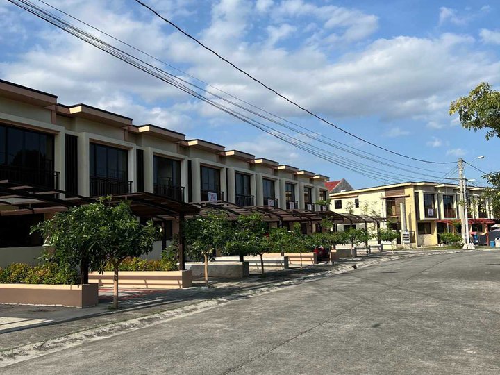 Brandnew 3-bedroom Townhouse For Sale in Las Pinas in front of SM Southmall