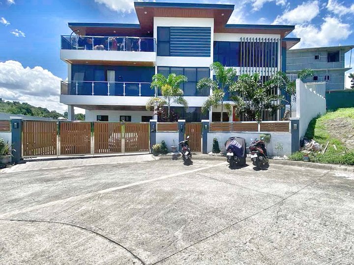 Fully Furnished House w/ Pool & Stunning City View for SALE