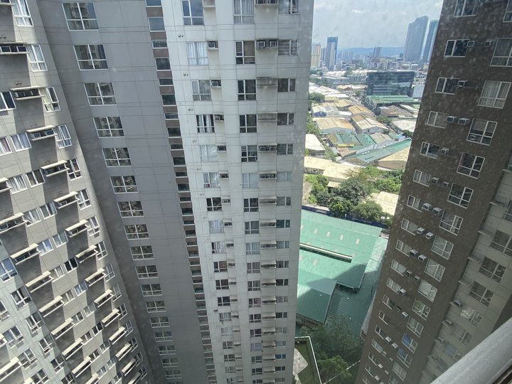 30k Monthly RFO Discounted 26.00 sqm 1-bedroom Residential Condo connected in MRT Boni Station