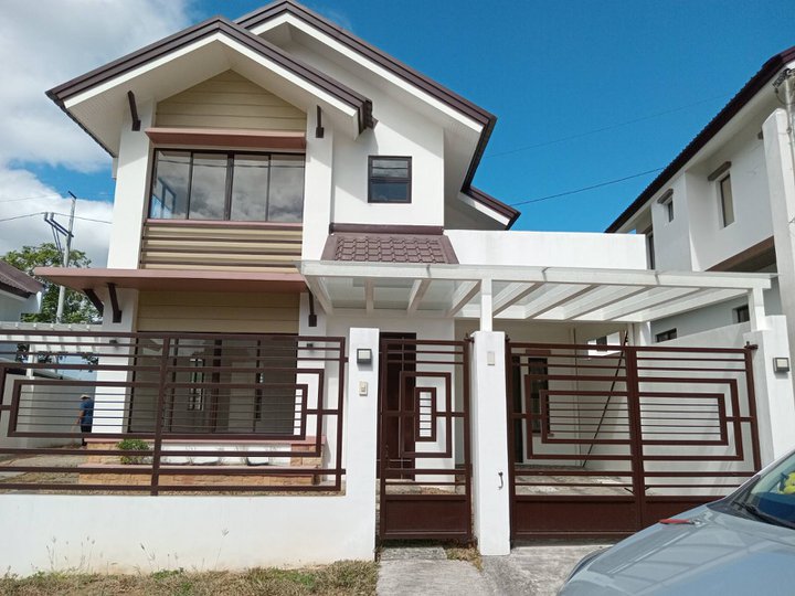 Modern Asean House and Lot  located at Havila
