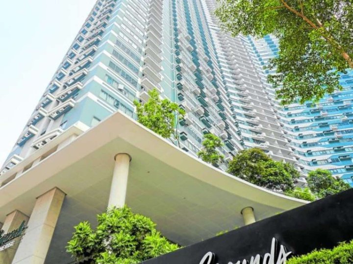 1 Bedroom Condominium Unit in The Rise Makati for Sale