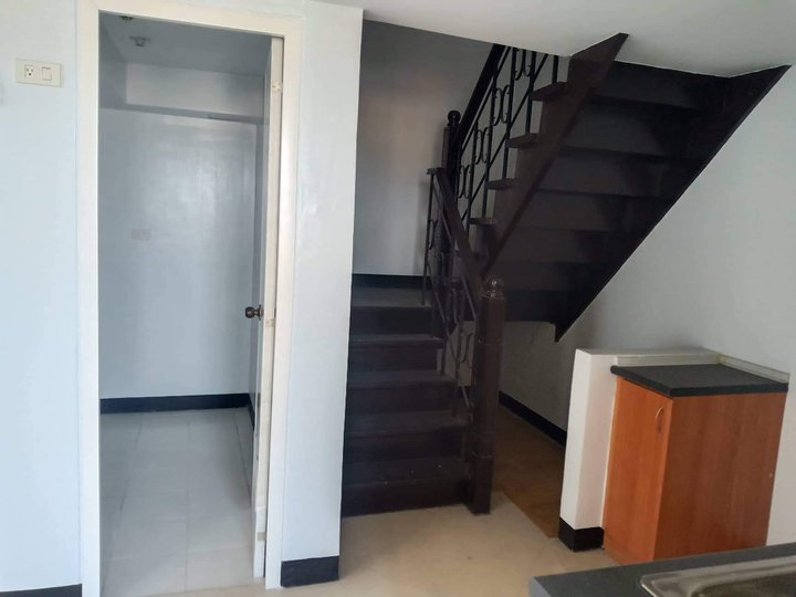 1br 40sqm LOFTYPE Condo in Pasig Ortigas near Quezon city and Makati