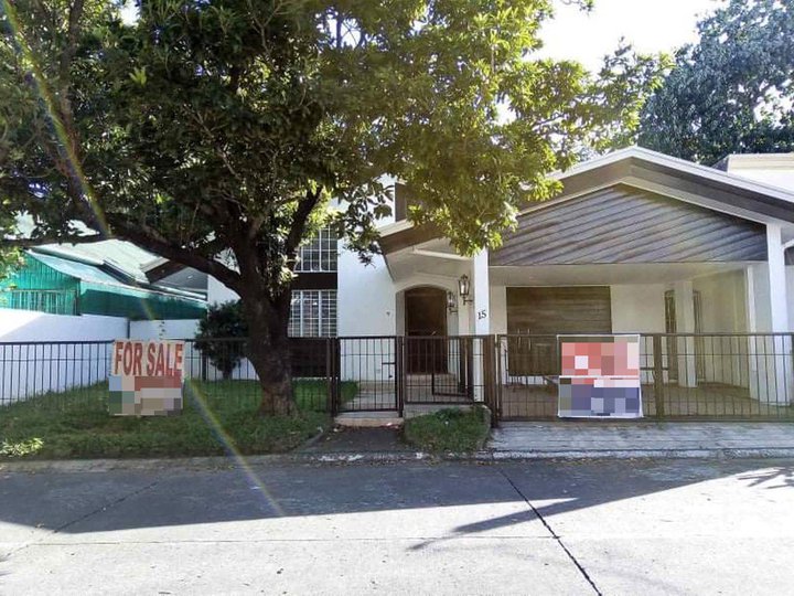 Pre-Owned 4-bedroom Single Detached House For Sale in Paranaque