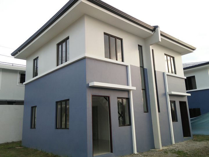 2 BEDROOM DUPLEX HOUSE FOR SALE IN STO TOMAS AVAIL THRU PAG-IBIG