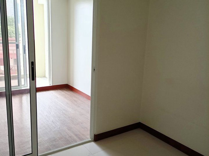 1BR For Rent Brio Tower near Rockwell along Edsa near Guadalupe
