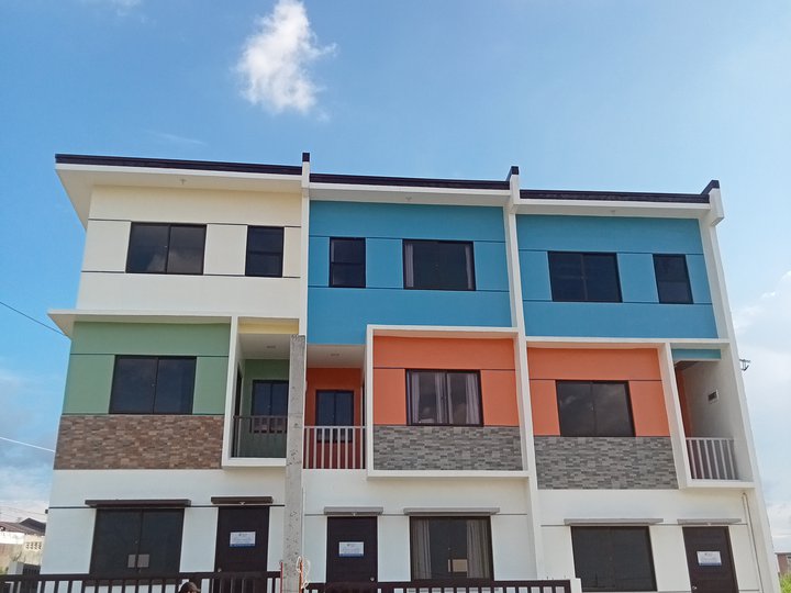 Brandnew Townhouse 4 Bedrooms, 2 T&B, Balcony in Trece Martires Cavite