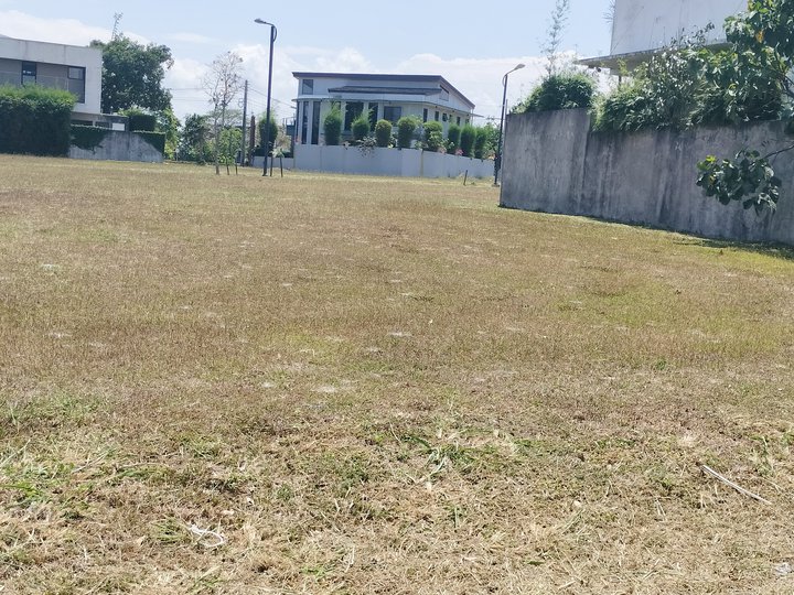 256 sqm. Residential Lot For Sale at Treveia Nuvali