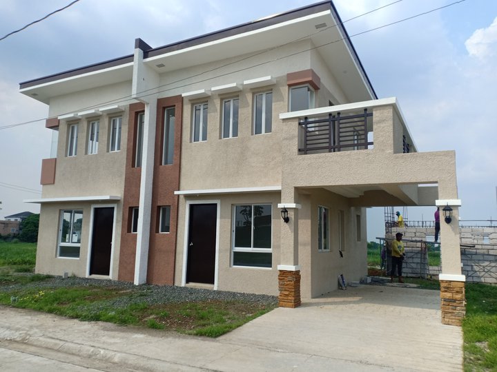 3-bedroom Duplex House For Sale in Calamba Laguna