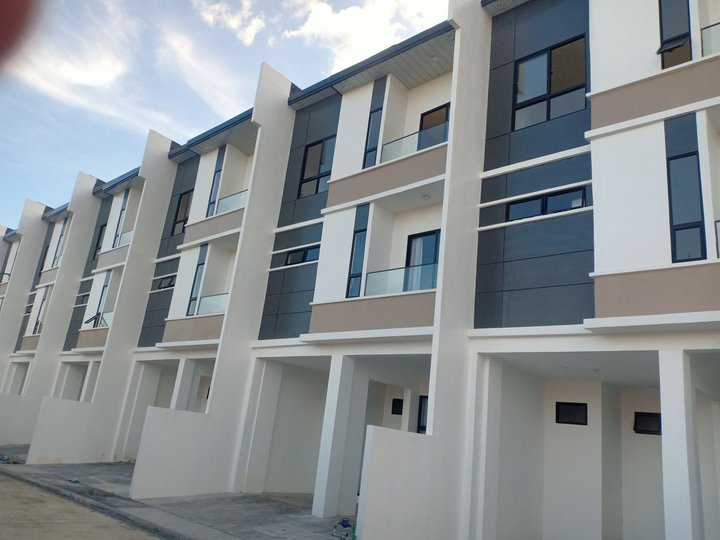 Pre-selling: 3-storey Townhouse For Sale at Talamban,  Cebu City, Cebu