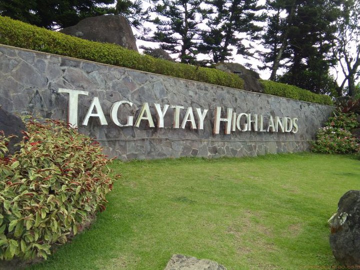 Tagaytay Highlands Lot and Condominium for Sale.
