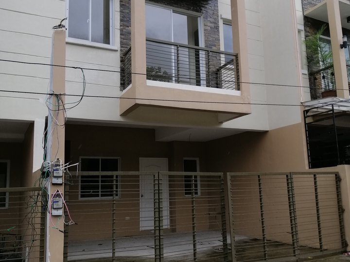 Cheapest 2-Car Garage Townhouse near Mindanao Ave. QC House and Lot in