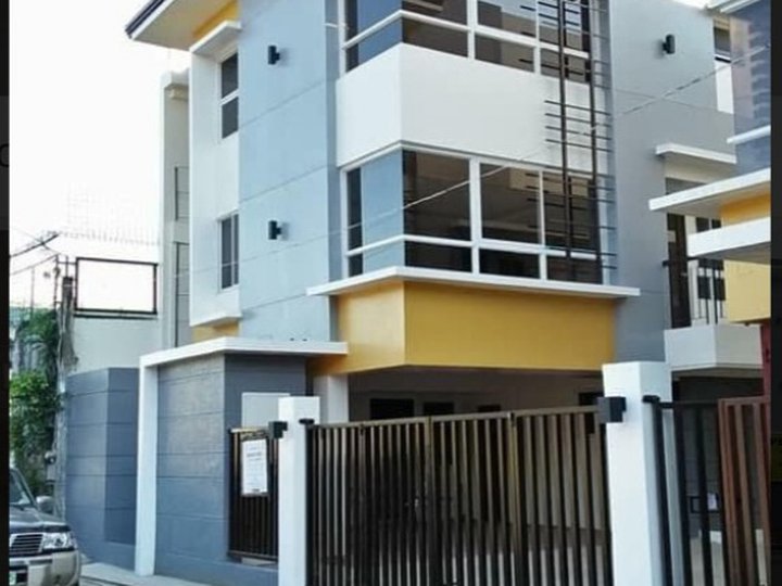 3 Bedrooms Townhouse For Sale in Fairview Quezon City