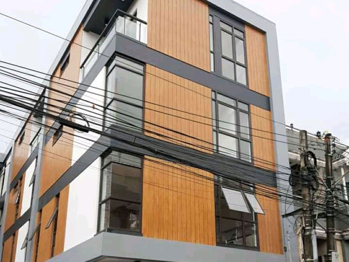 Elegant 4-Story  Townhouse in heart the City of Mandaluyong